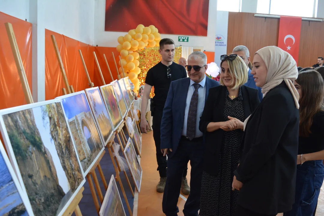 Ceyhan’da 19 Mayıs Coşkusu: Gençler Bilim ve Sanatla Buluştu
