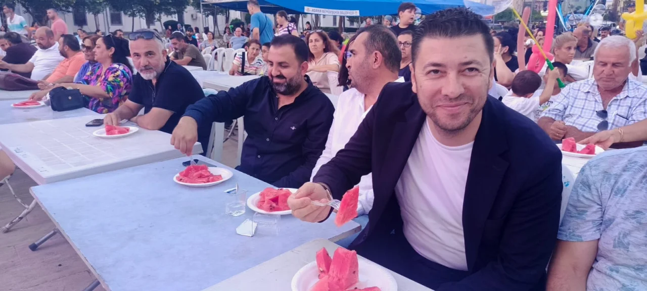 Ceyhan Karpuz Festivali Coşkusuyla Renkli Görüntüler Oluşturdu