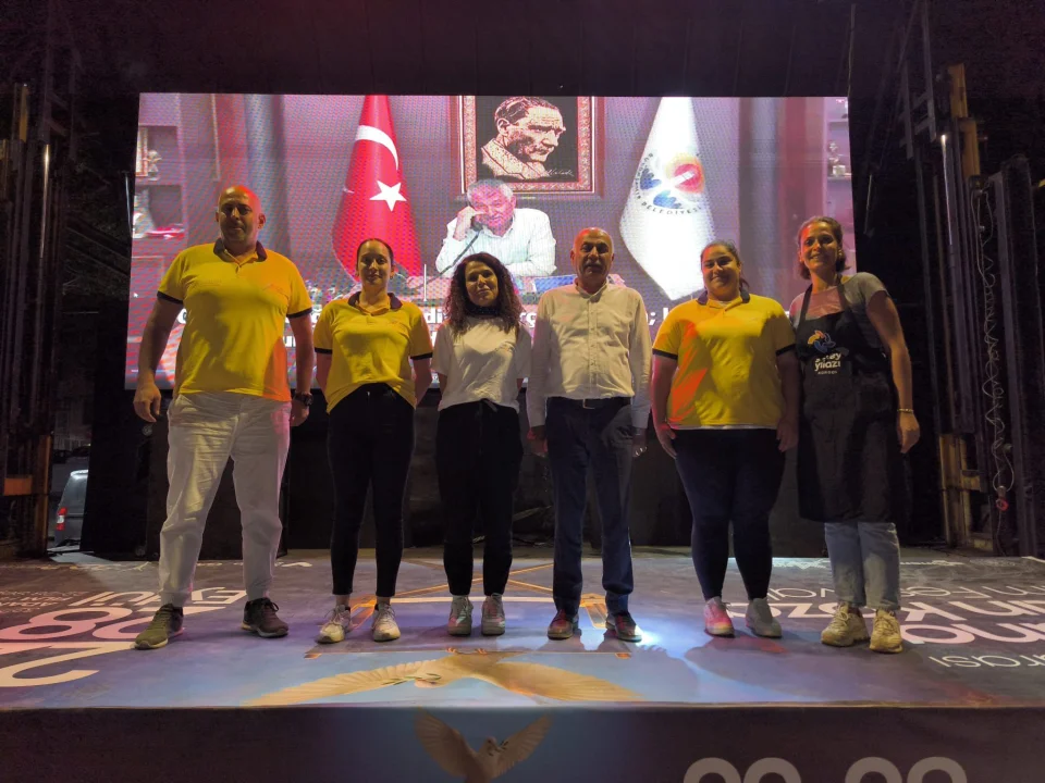 Sinema coşkusu açık havada devam ediyor