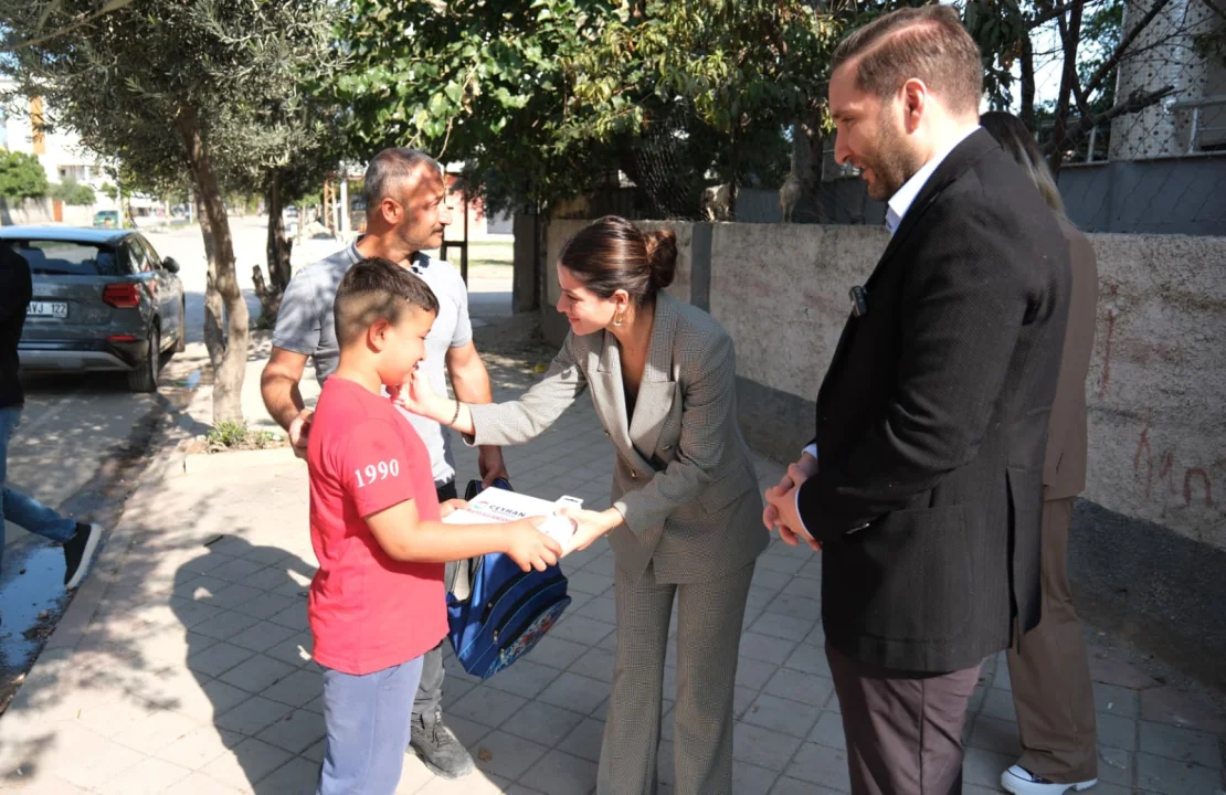 Ceyhan’da 230 Engelli Çocuğa Tablet Hediye Edildi