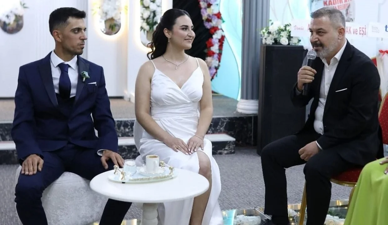 İlayda Sucu ile Yusuf Dayanan Nişanlandı