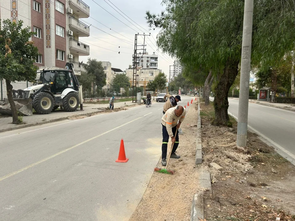 Ceyhan’da Yol Çalışmaları Hız Kazandı