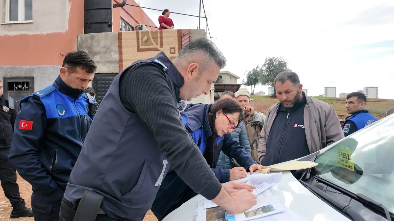 Sarıçam’da Yerleşim İçindeki Hayvancılık Yapıları Kaldırılıyor