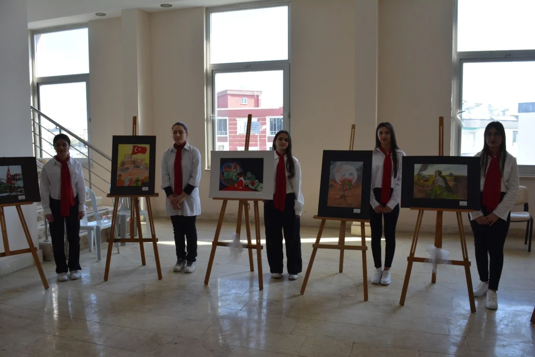 Ceyhan’da 12 Mart Etkinlikleri: Resim Sergisi ve Müzik Dinletisiyle Görkemli Kutlama