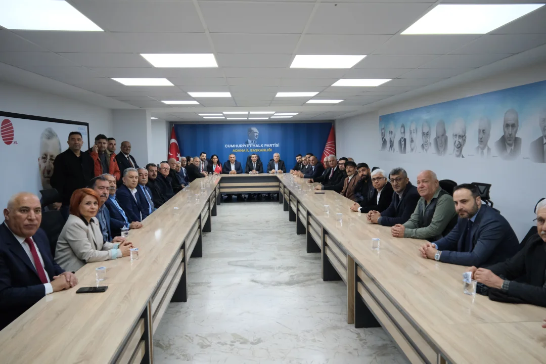 Adana’da CHP Çıkartması: Büyükşehir ve İlçe Belediye Başkanları Bayramlaştı