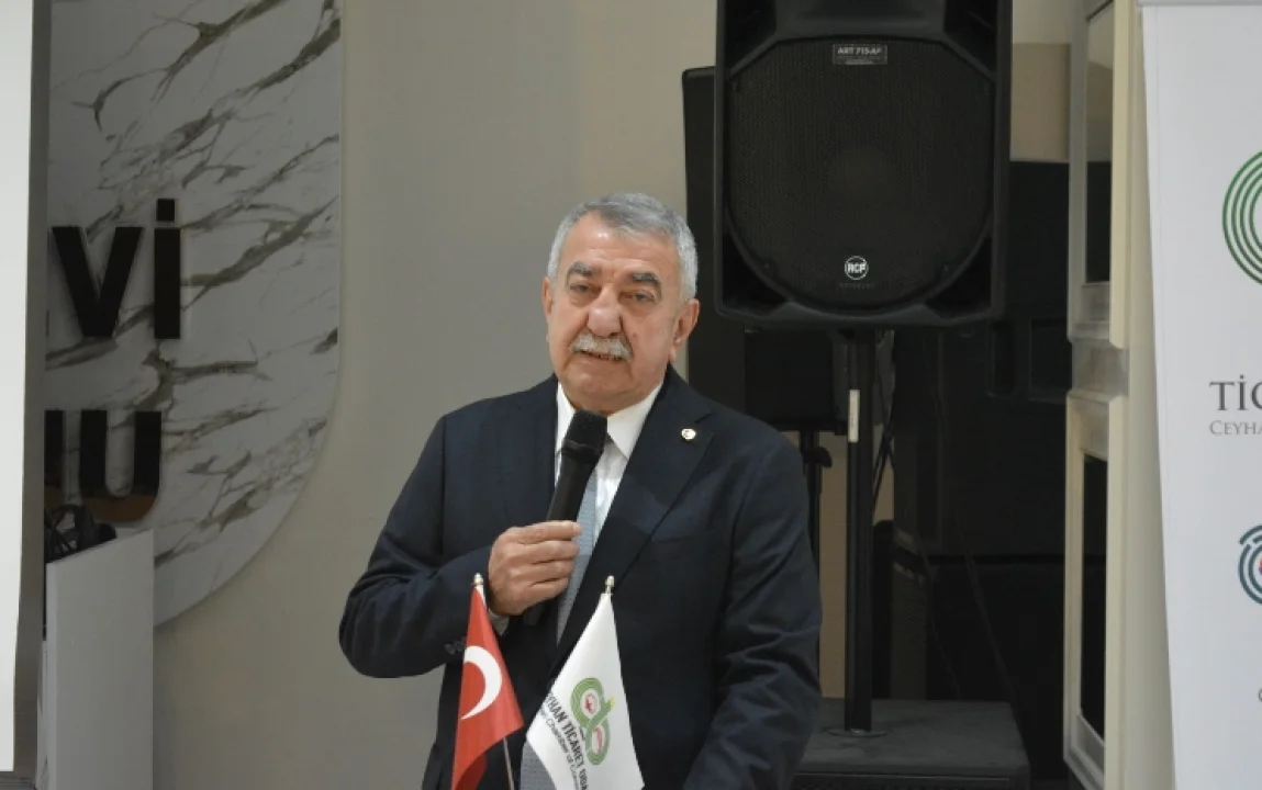 Ceyhan Kabuğunu Kırıyor: