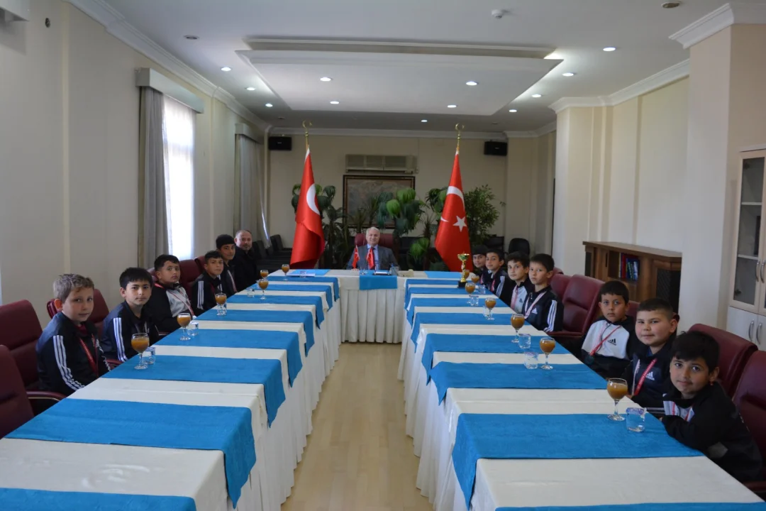 Şehit Adnan Sürücü Ortaokulu’ndan Dev Başarı: Adana İkincisi Oldular!