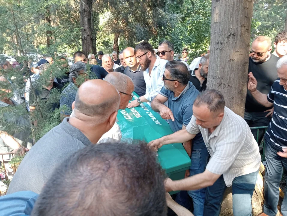 Ceyhan Protokolü ve Basın Camiası Saf Tutti: Veysel Pulaşlı Son Yolculuğuna Uğurlandı