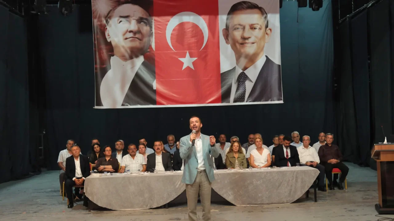 Ceyhan'da Siyasi Dengeleri Değiştiren İlan: 